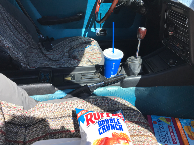 Illustration for article titled I need a cup holder